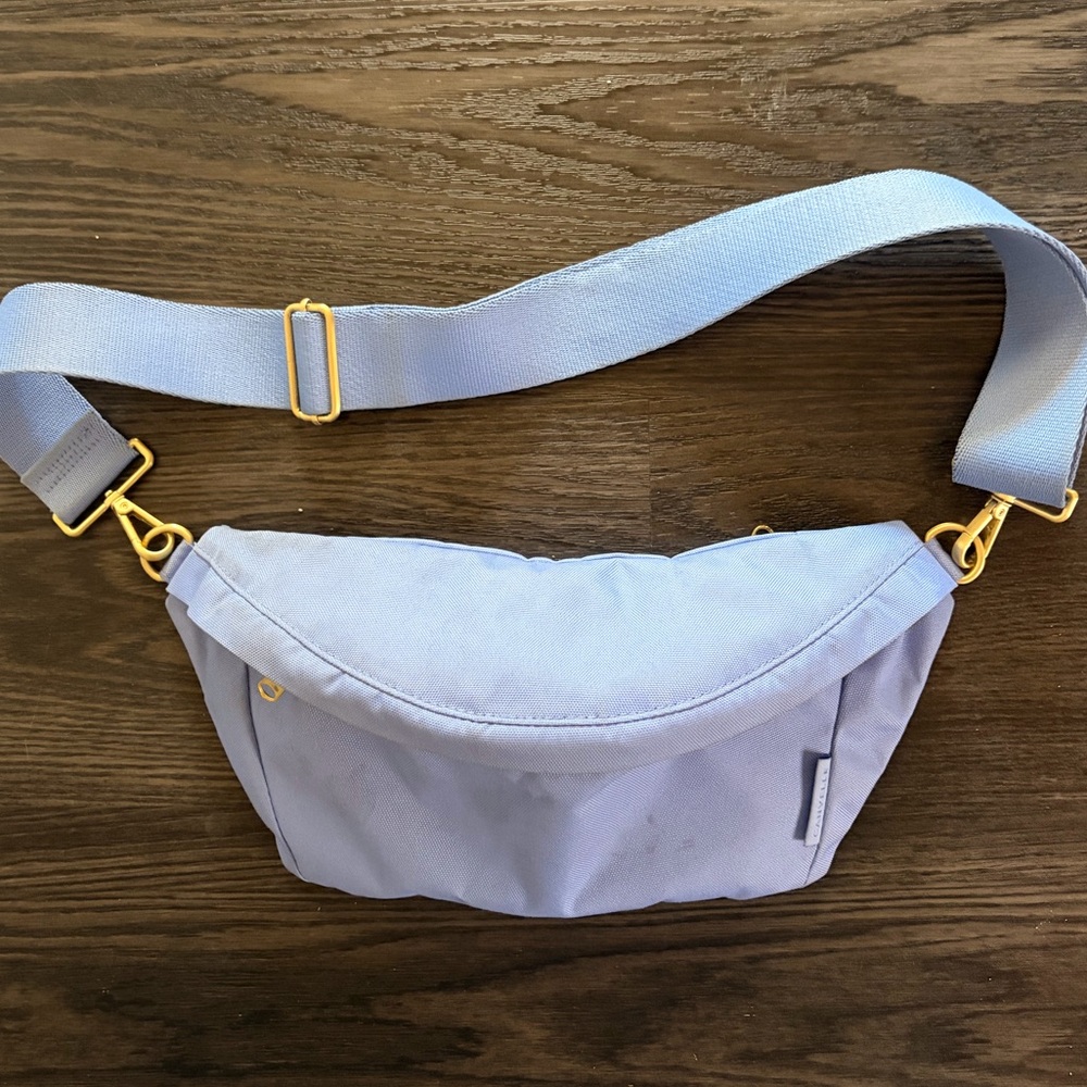 Canvelle Classic Limited Edition Cornflower Blue Fanny Pack - Picture 6 of 8